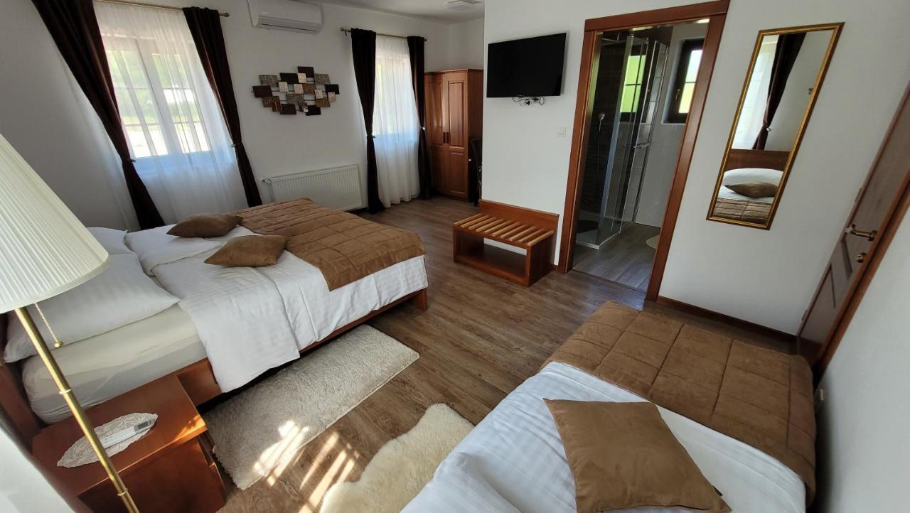 B&B Plitvice Lakes Villa Mija بليتفيكا سيلو المظهر الخارجي الصورة